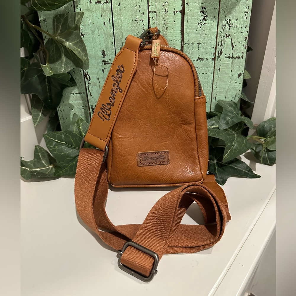 Wrangler - Western Light Brown PU Leather Crossbody Sling Bag ✨*Brand New!*